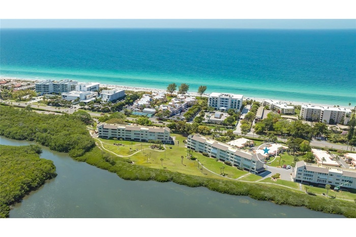 Vacation in Villa 5! End/Corner Condo!Steps to the Bay & Steps to the Gulf Beach!
