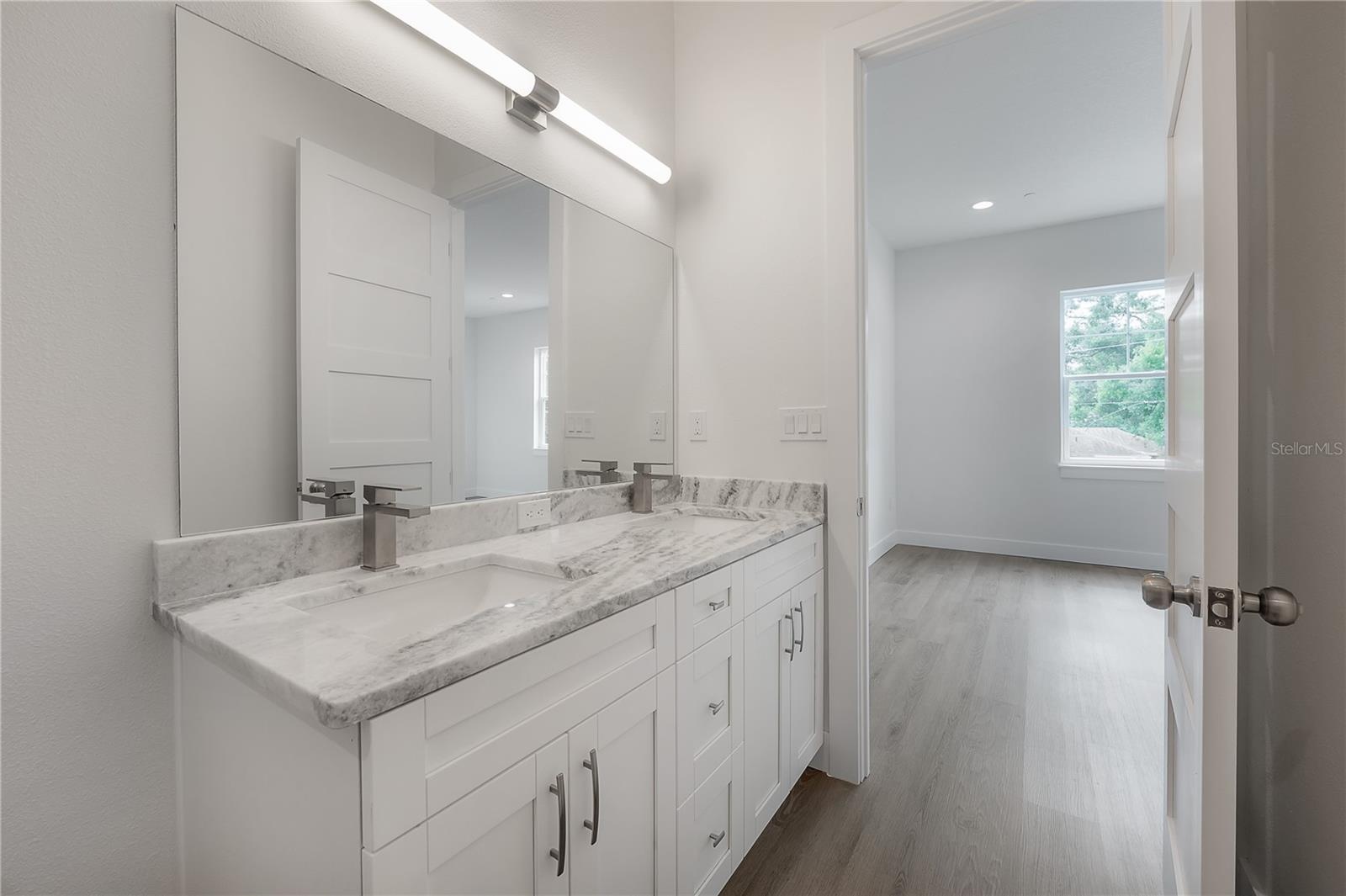 Primary En Suite Bath