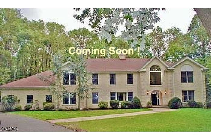 5 bed, 5 bath, 3 garages