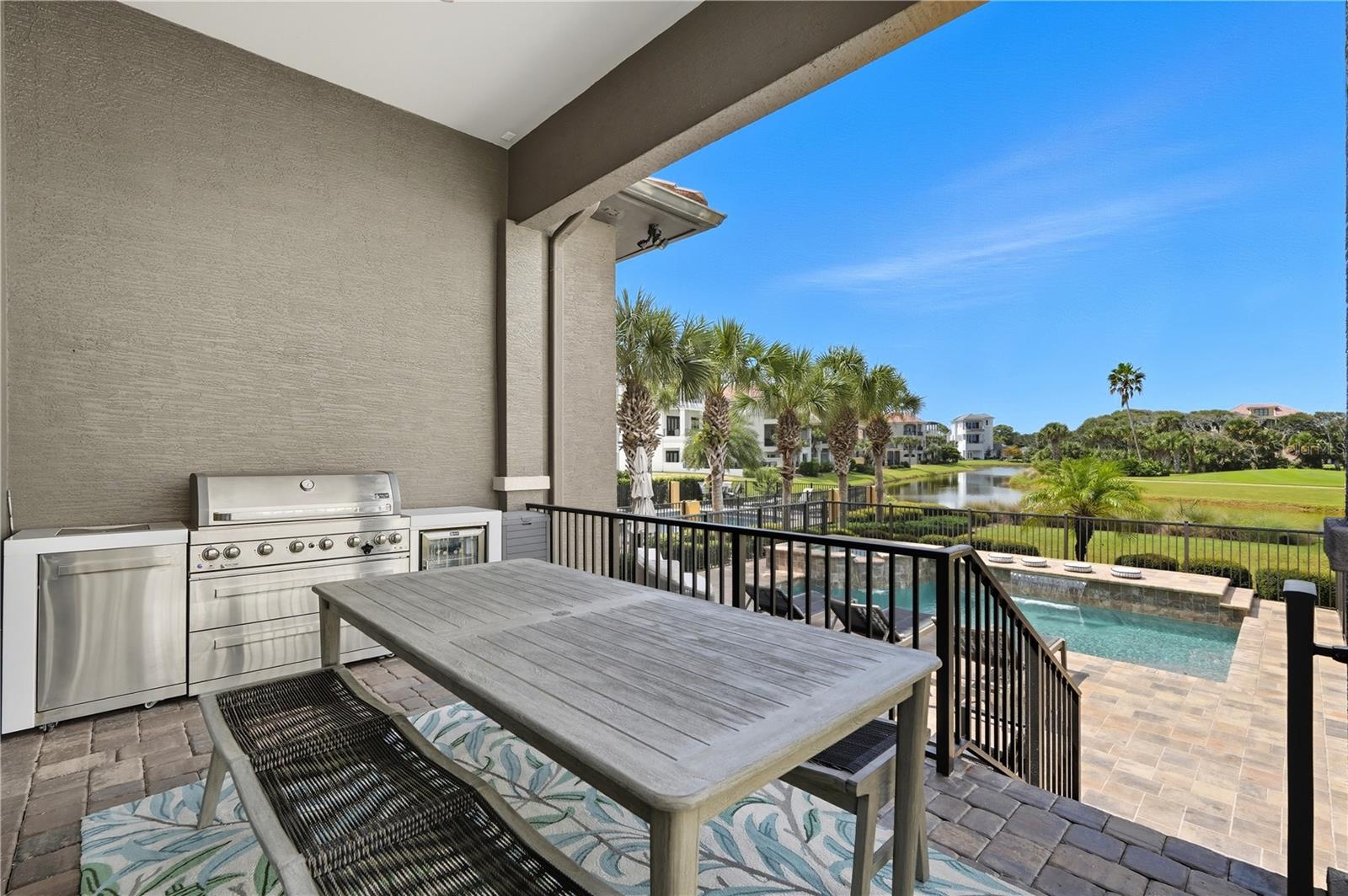 1st floor bbq area