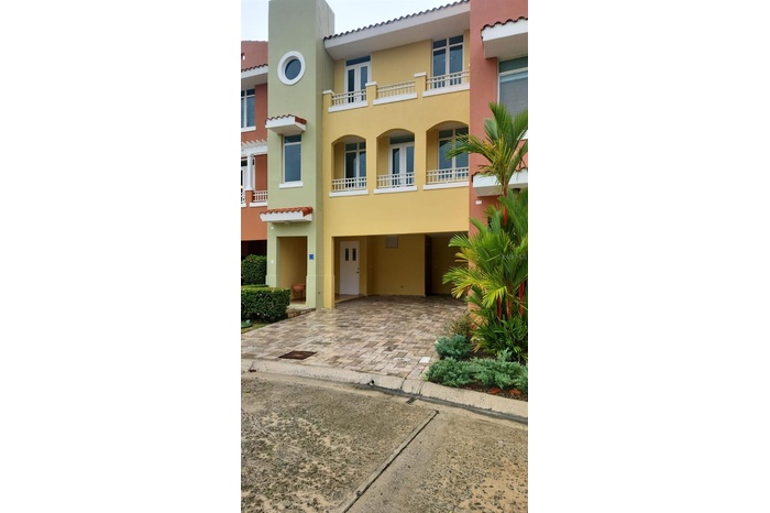 Plaza del Puerto @ Palmas del Mar, PR
