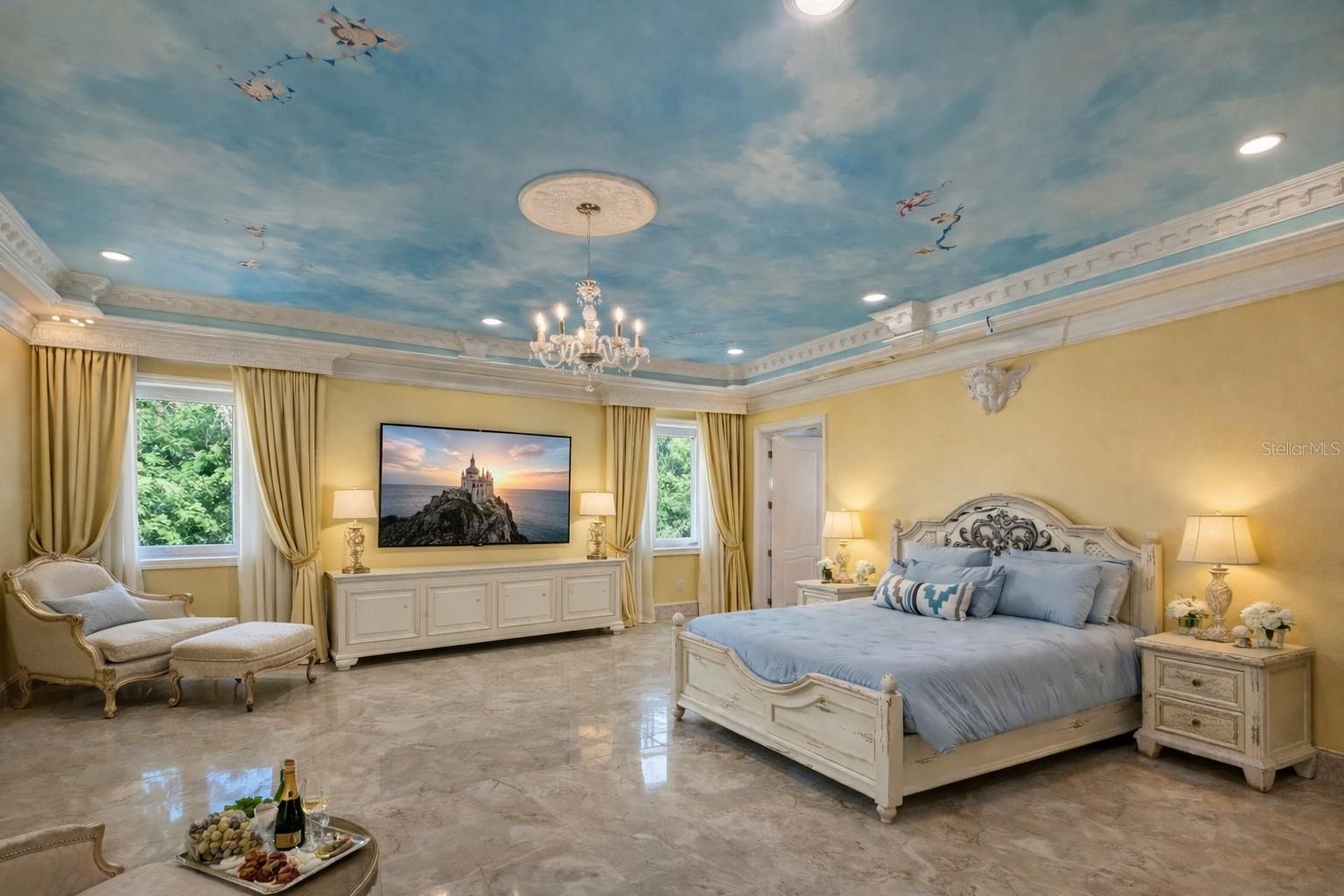 Ideal for guests or multi-generational living.