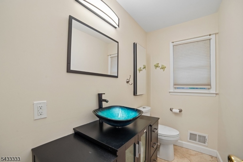 Powder room