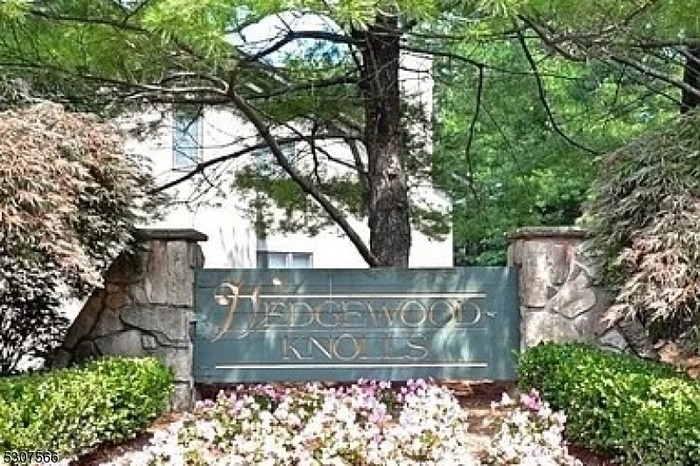 Hedgewood Knoll