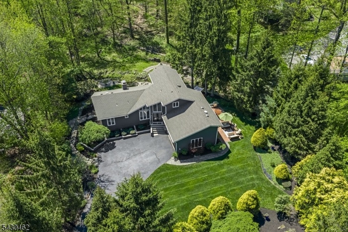 Bradford Estates Contemporary