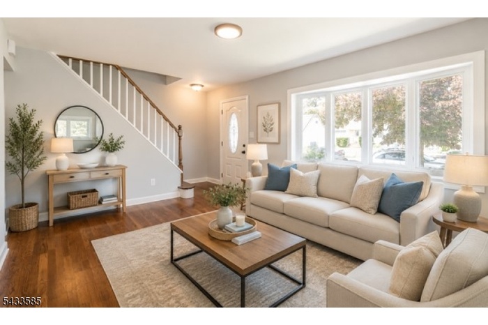 STAGED LIVING