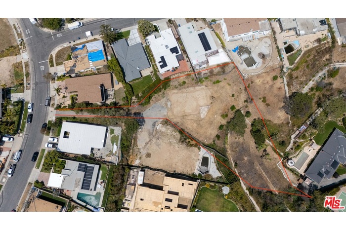 Approximate property line. Buy