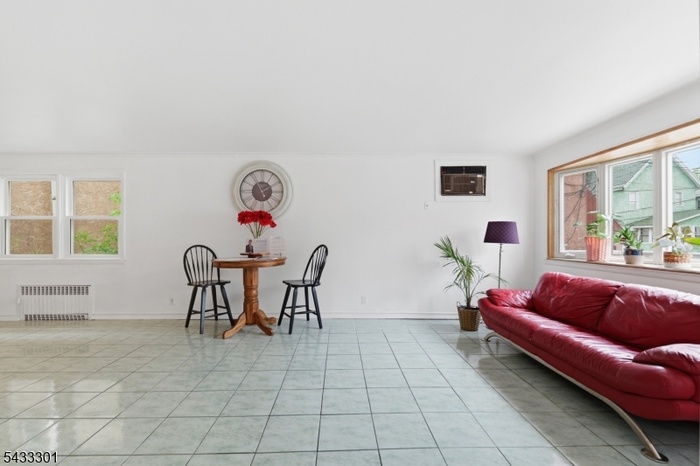 Living Rm