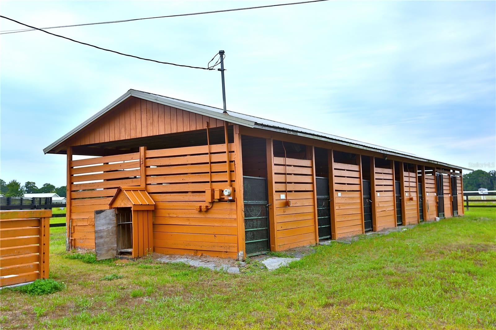 14 - Stall Barn