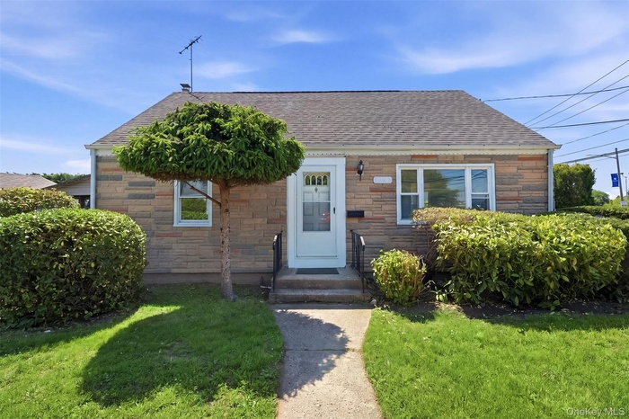 Welcome Home to 1082 Myron Street