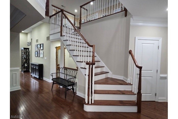 ENTRY VIEW
