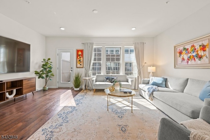Sunlit Living room
