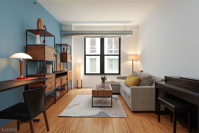 Living room - Bamboo floors