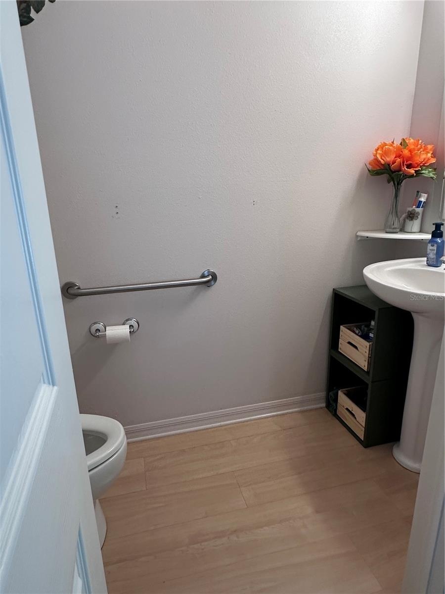 1/2 Bath