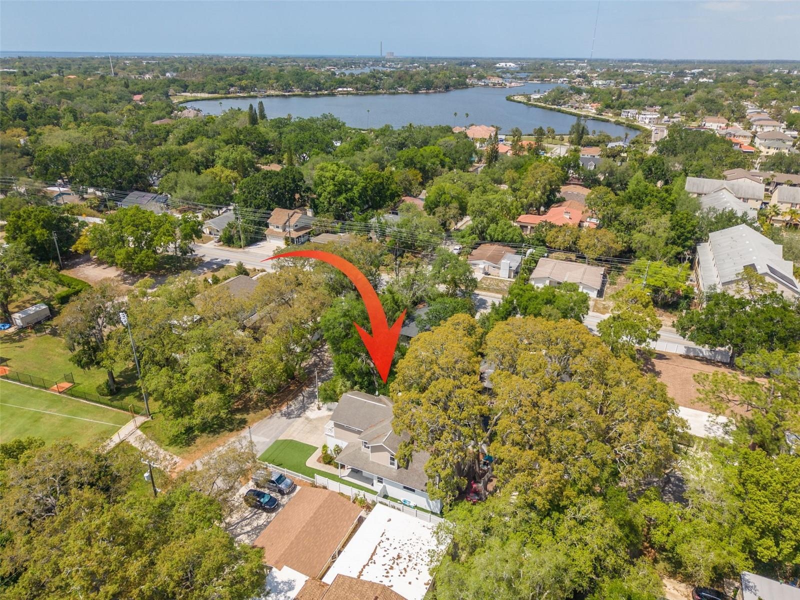 Secluded street, Sisler baseball fields across from the front yard, Tarpon Springs Municipal golf course hole 6 is at the end of the cul-de-sac.