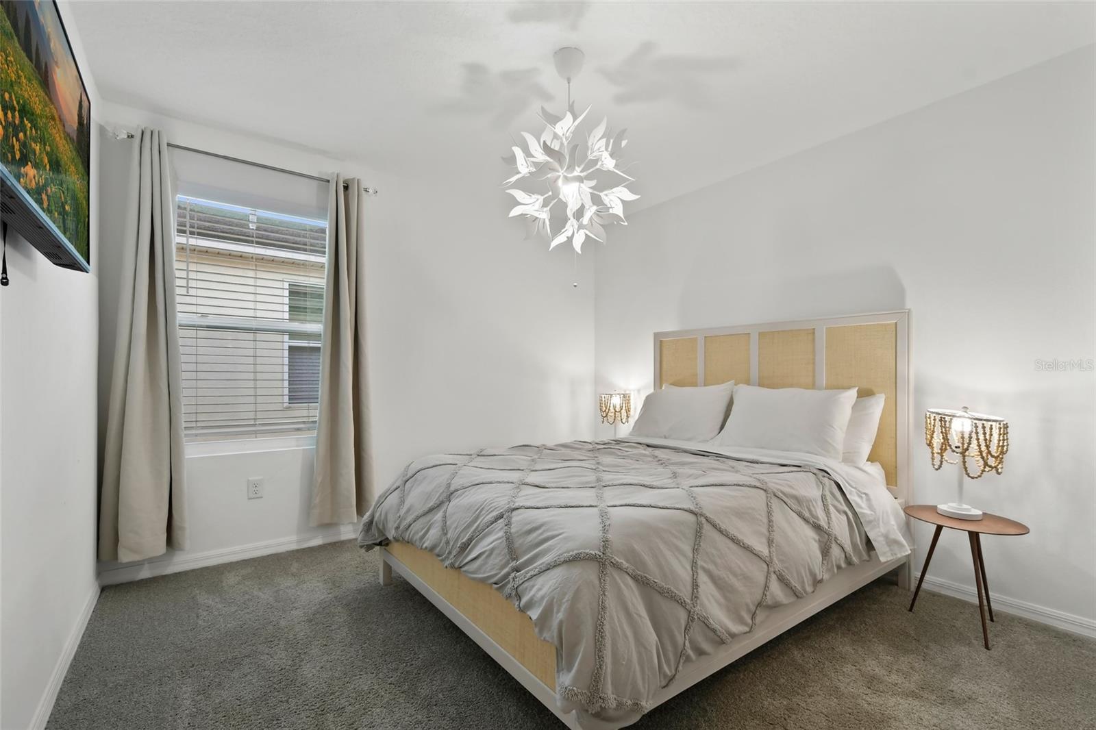8931 AMELIA DOWNS
