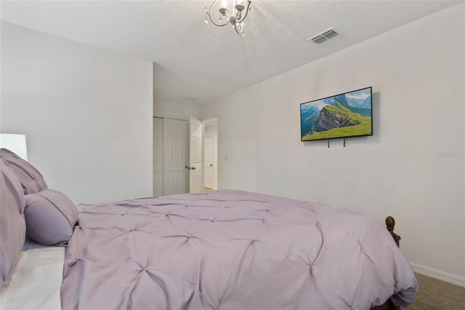 8931 AMELIA DOWNS