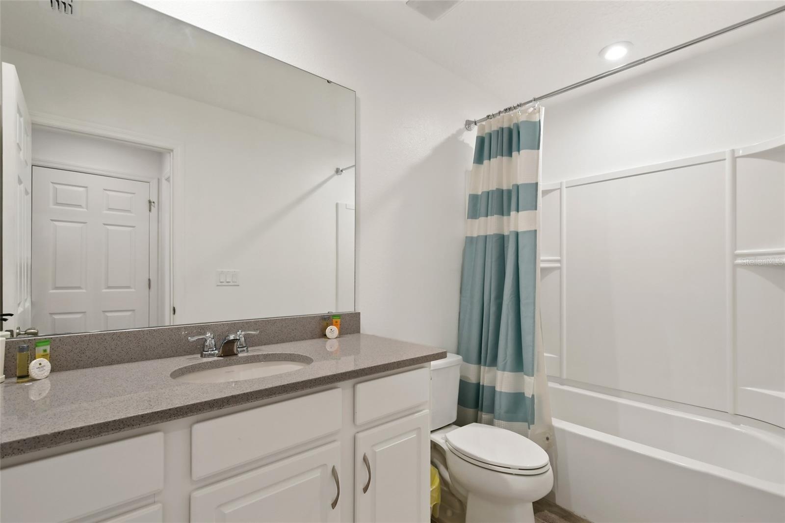 8931 AMELIA DOWNS