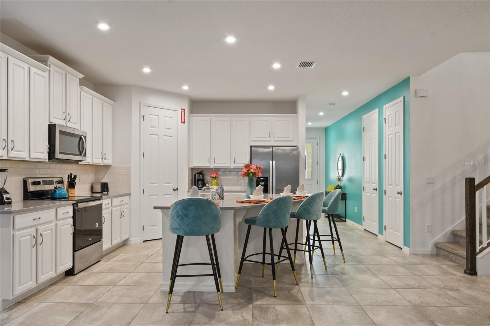 8931 AMELIA DOWNS