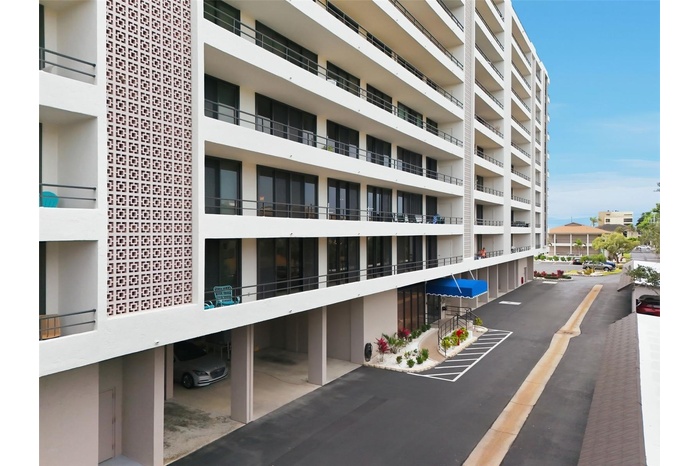 6415 Midnight Pass Rd, unit 211