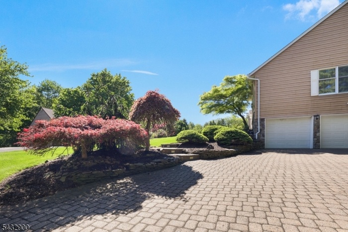 3-Car Garage