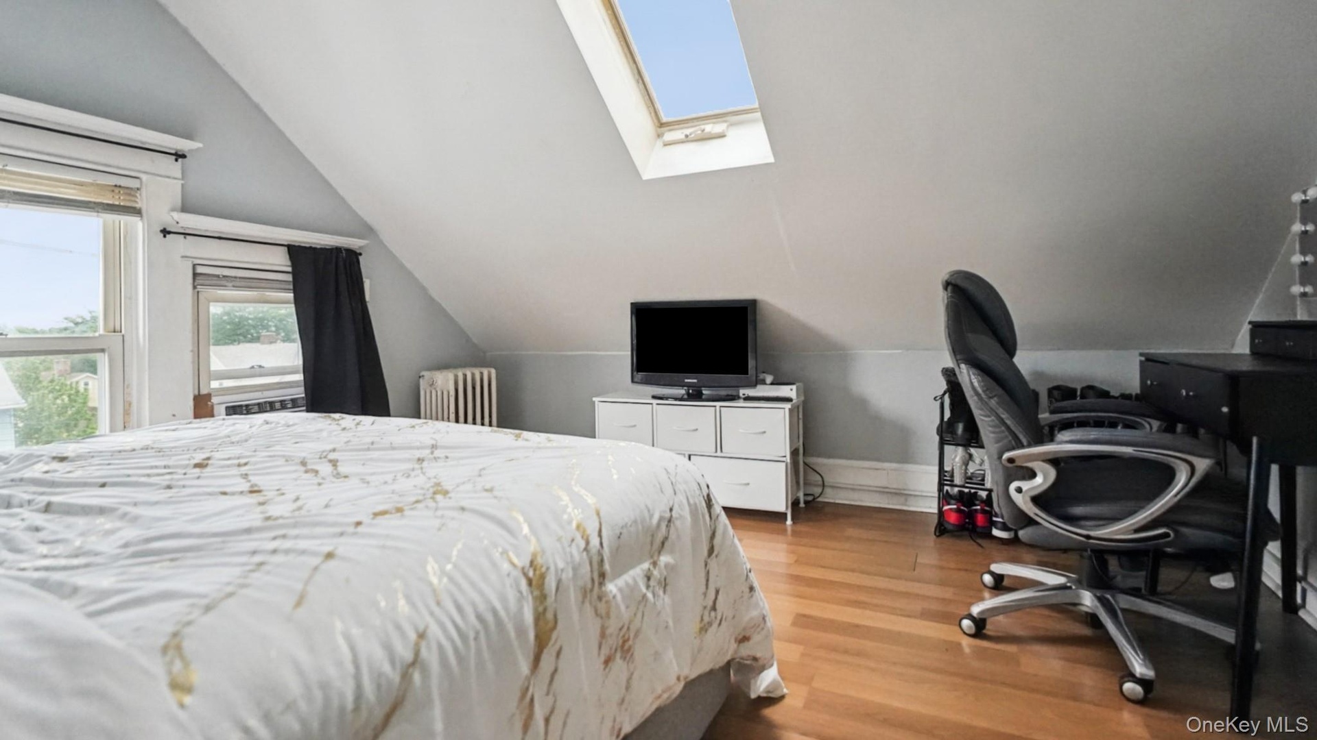 4th bedroom-1st angle