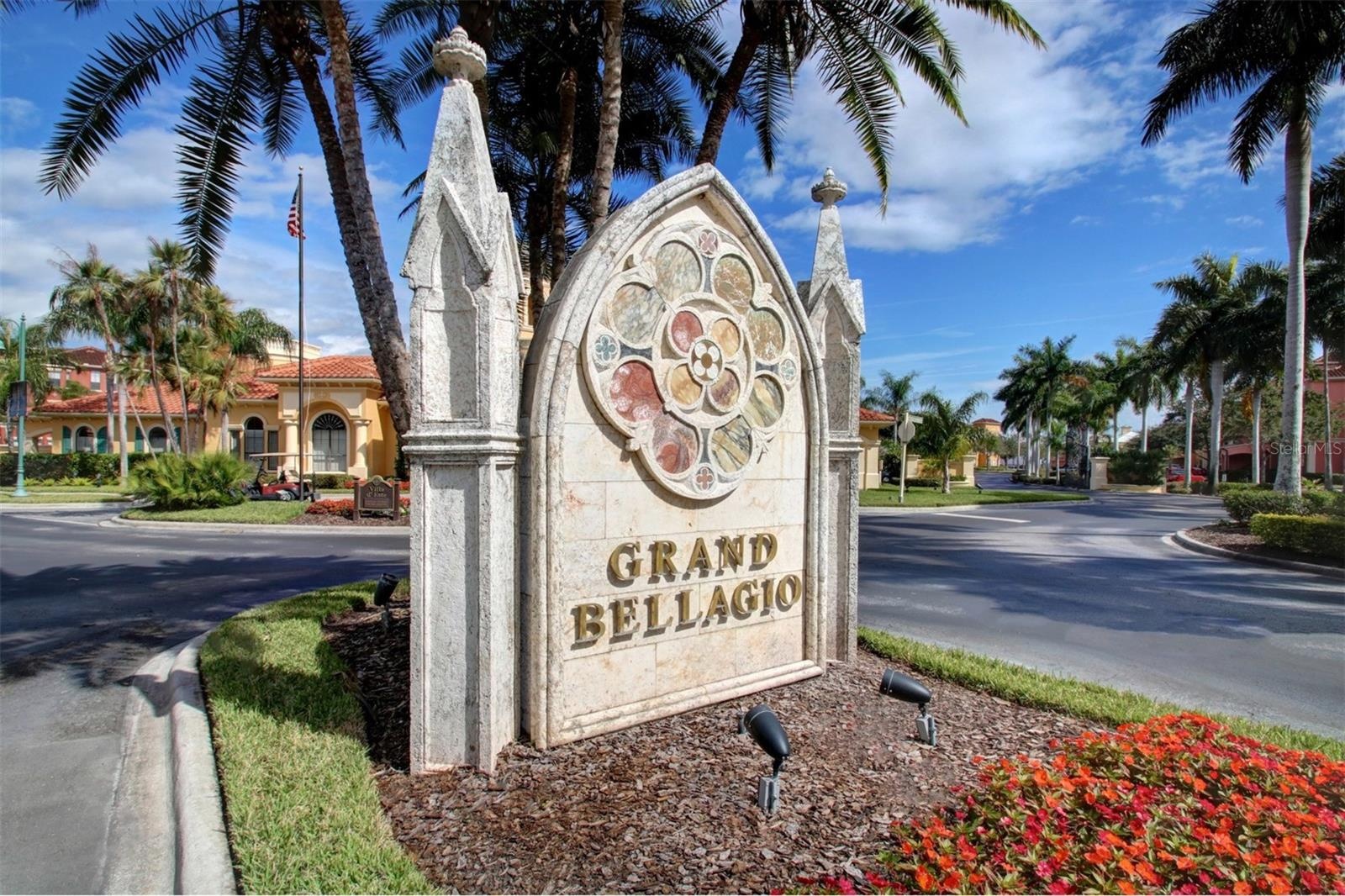 Grand Bellagio monument / entrance