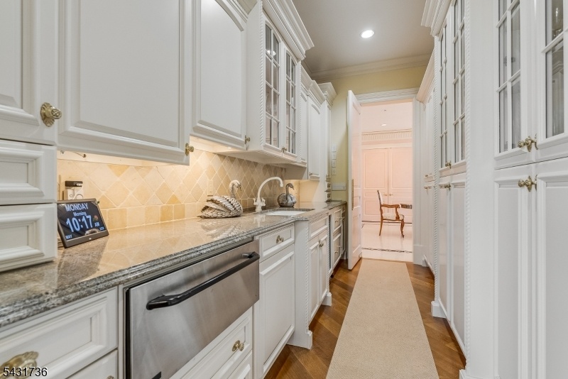 Butler's Pantry