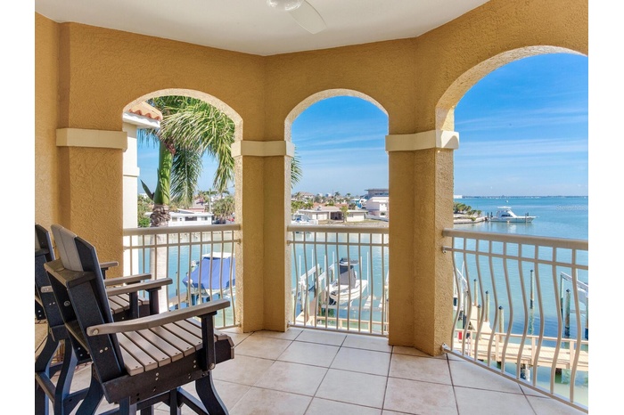 Spacious waterfront Balconies