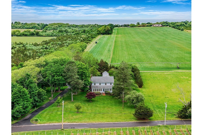Palatial Property enjoy the breeze from the LI Sound