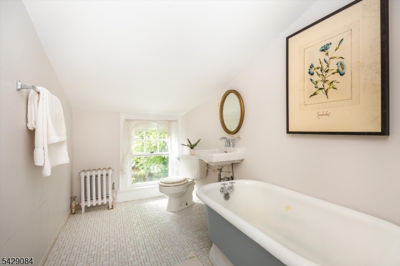 Primary Bathroom / Third Flr