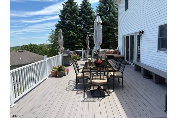AMAZING 16x60 deck