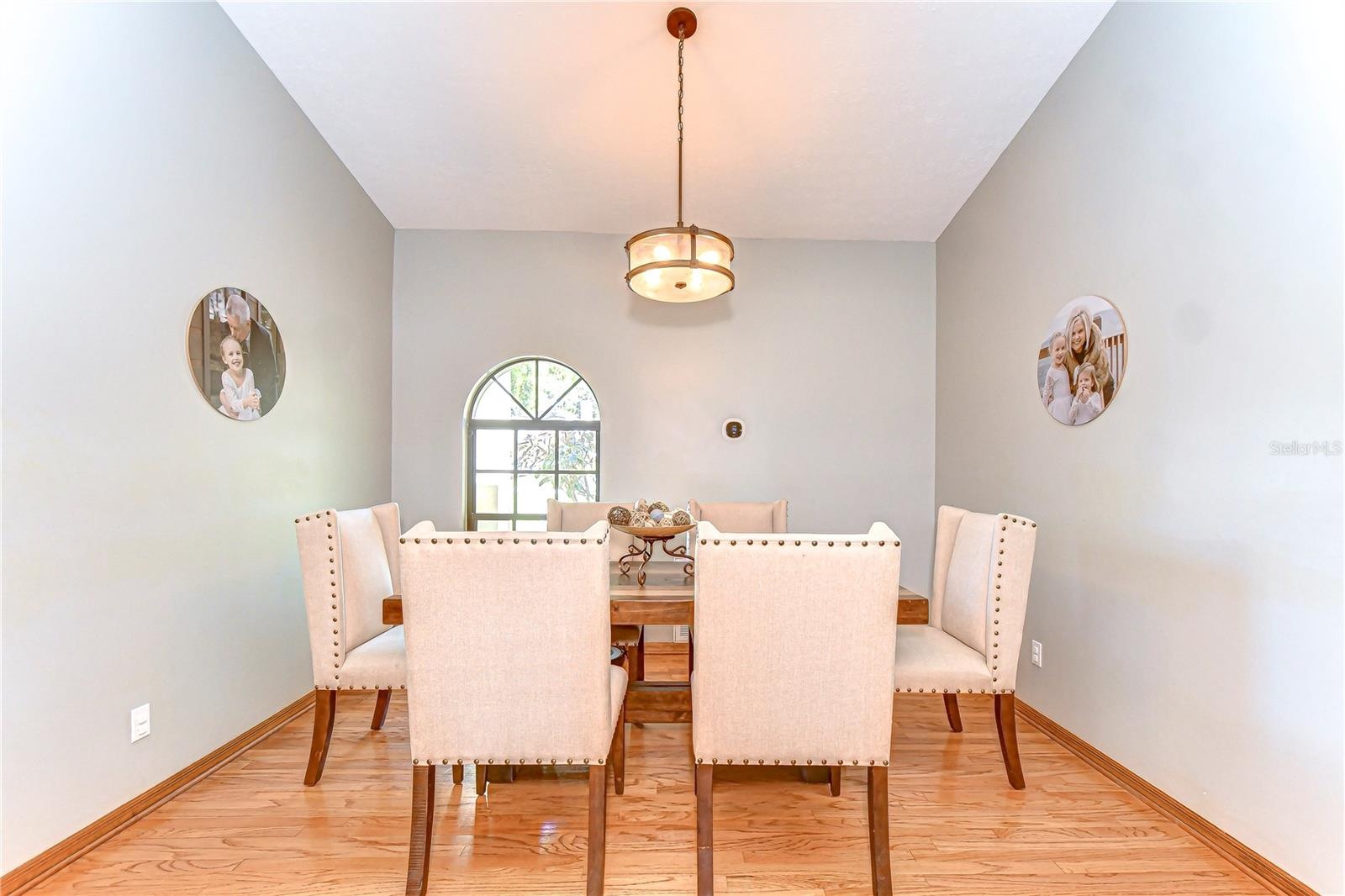 Light-Filled Dining Space