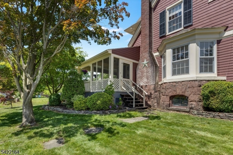 Porch entrance - Colonial side