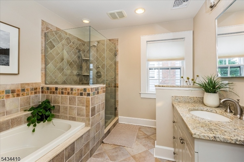 Bathroom / Second Floor