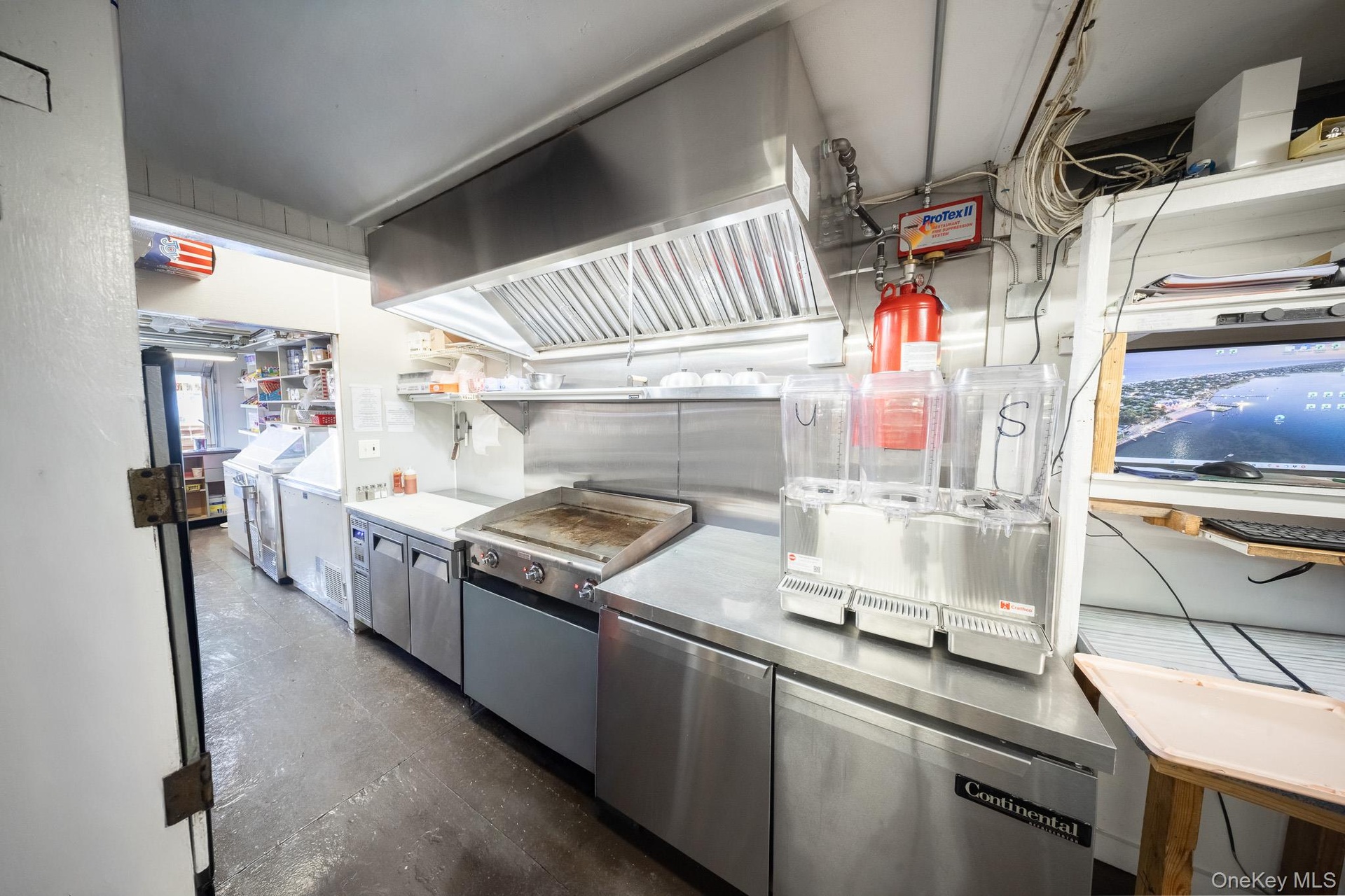Cook / Prep Area