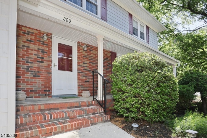 OPEN FRONT PORCH