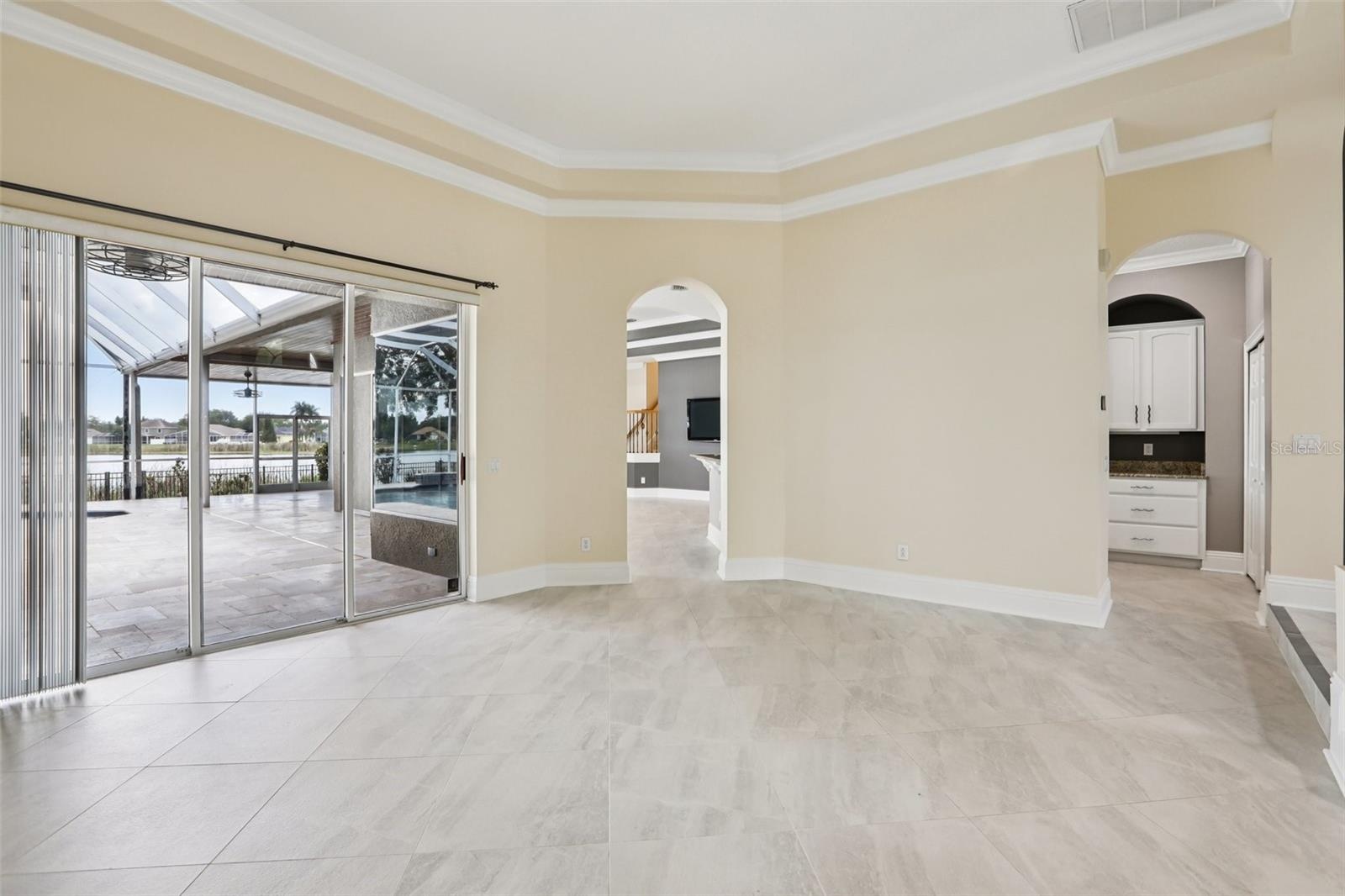 Double Crown Molding