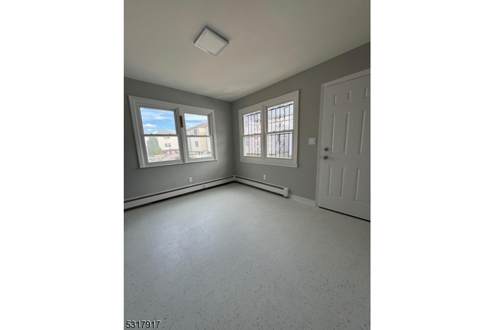 Entrance/family room