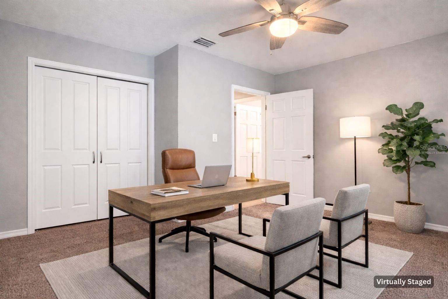 Flex Space/Home Office virtually staged
