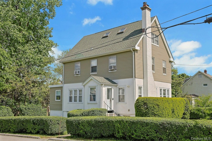 Welcome to 533 Manhattan Avenue!