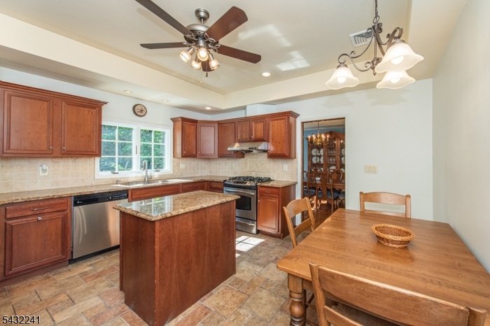Eat in kitchen