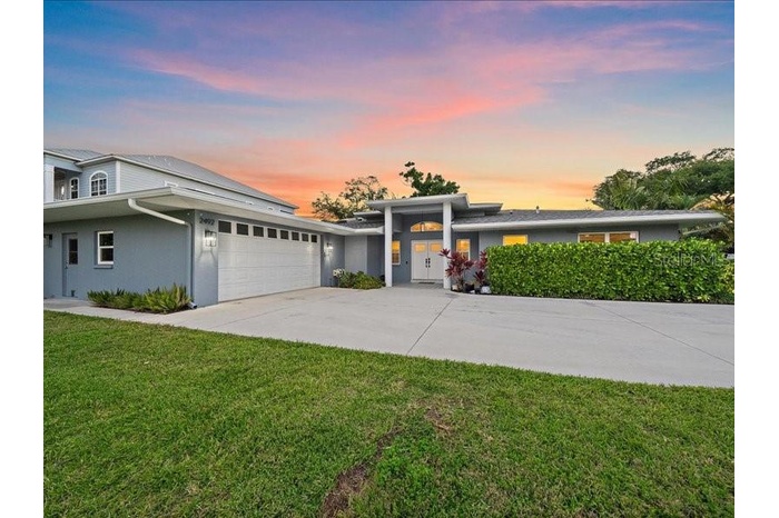 Welcome to 2492 Waterview Ct!
