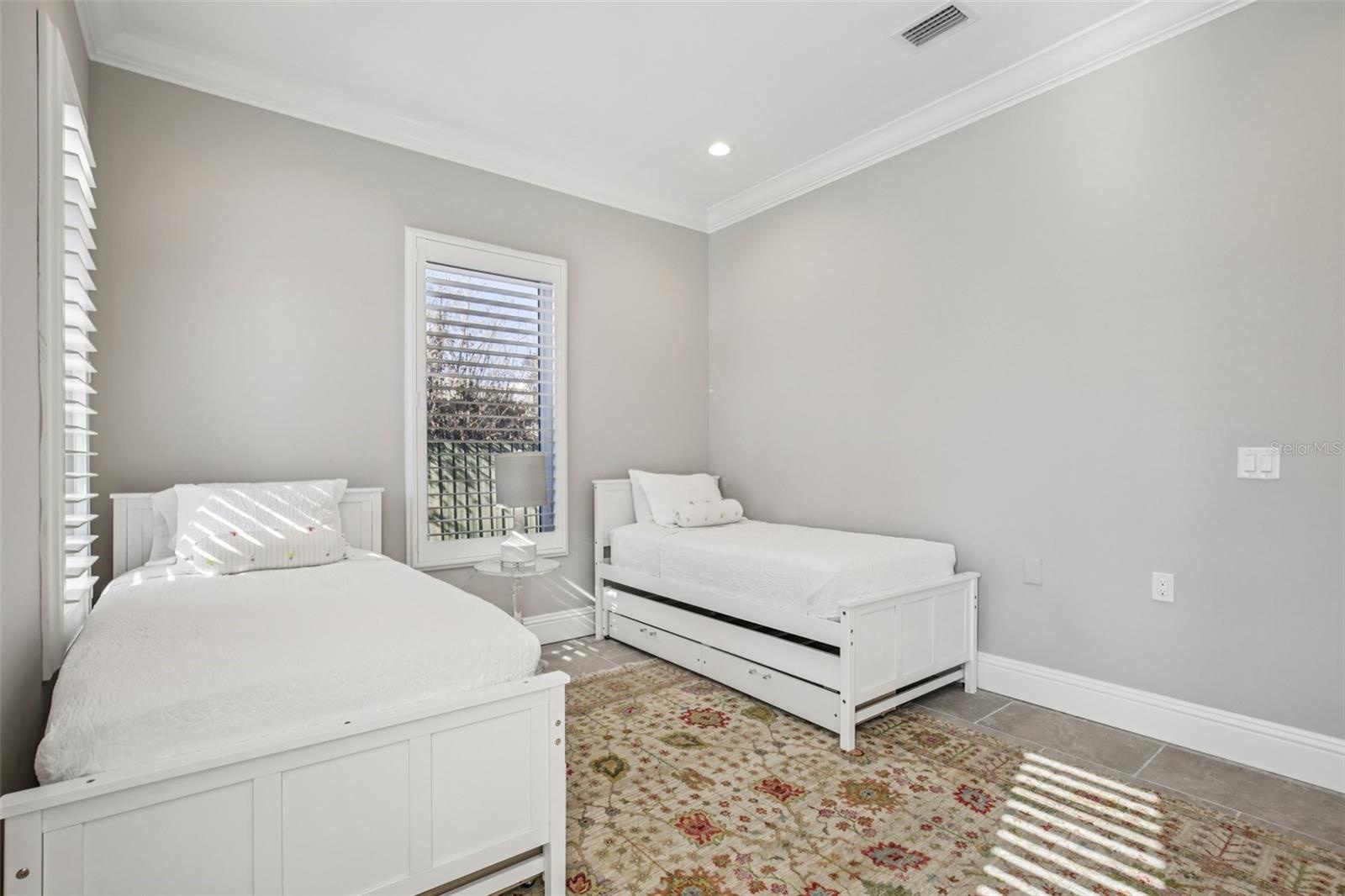 Guest bedroom 1