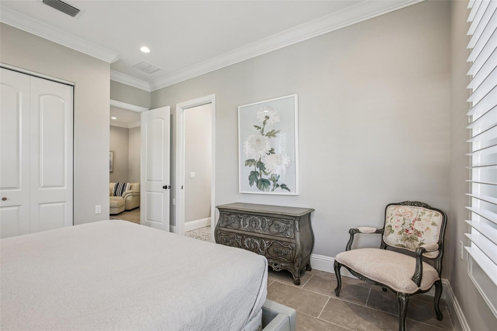 Guest bedroom 3