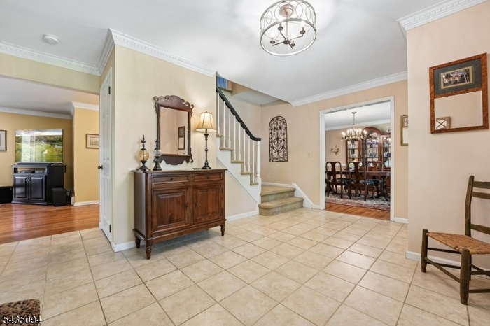Large Entrance Foyer