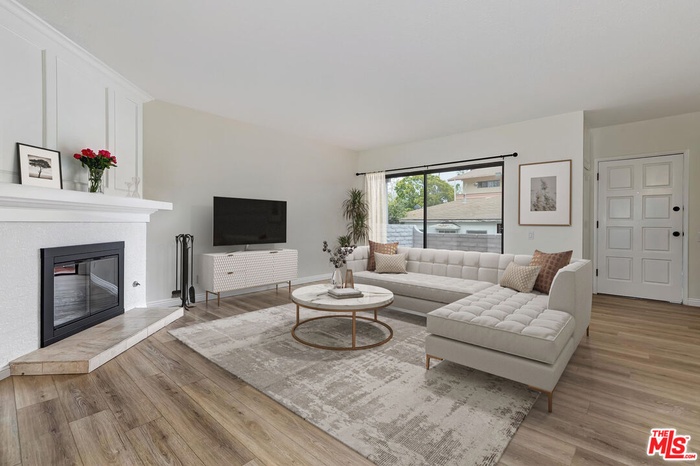 Staged Living Rm