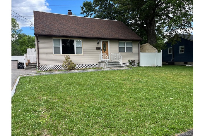 Welcome to 9 Walter Drive, Stony Point NY!!!!