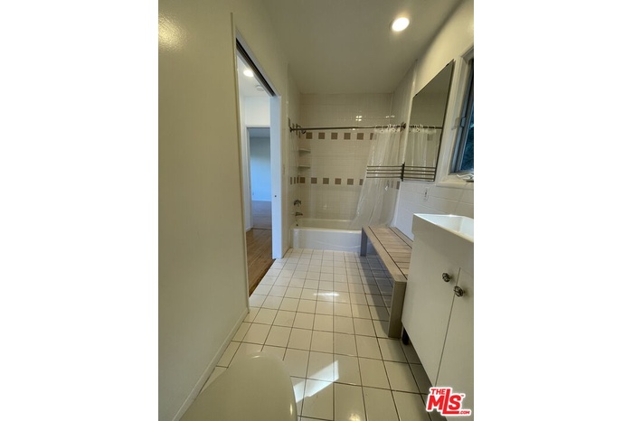 Upstairs Bathroom
