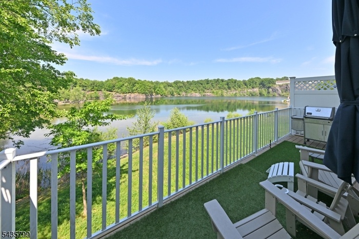 Jawdropping Lake View !
